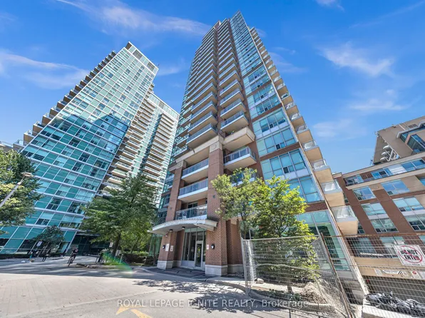 50 Lynn Williams St Unit 1907, Toronto, ON M6K 3R9