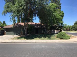 320 Filbert Ave, Clovis, CA 93611