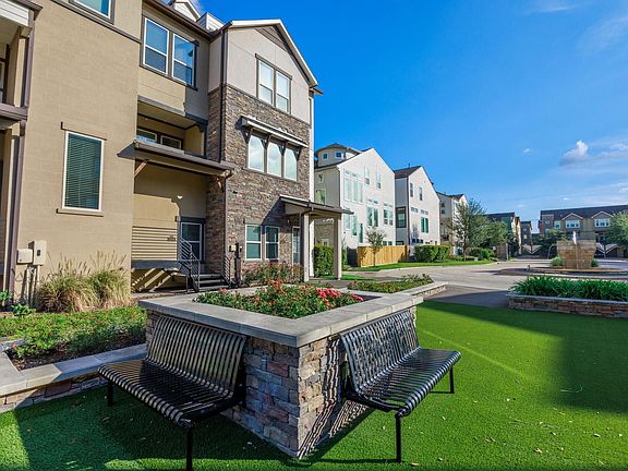 2nd image of 2656 Fountain Key Blvd #0