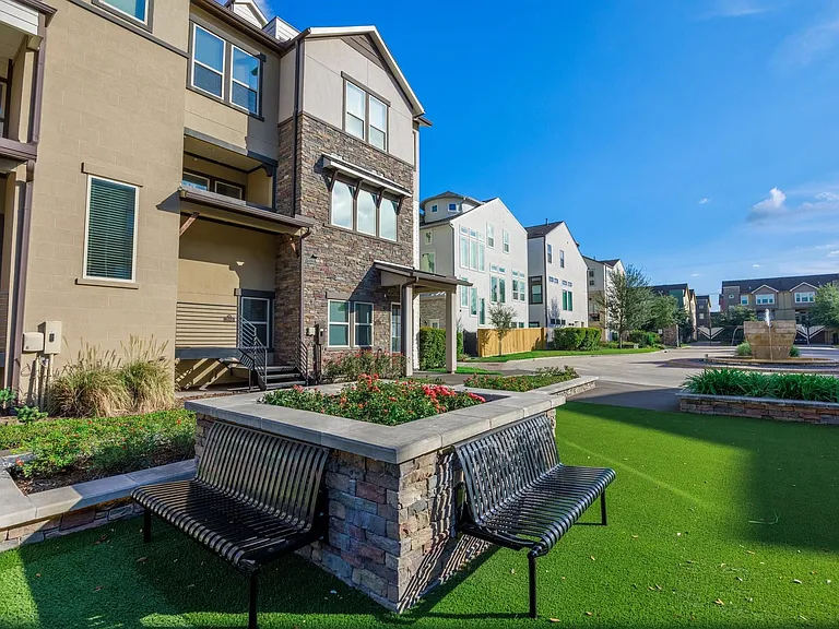 2656 Fountain Key Blvd — Photo 25
