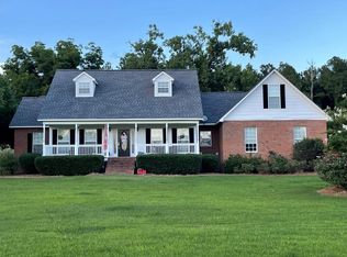 186 Twin Lakes Dr, Moultrie, GA 31768