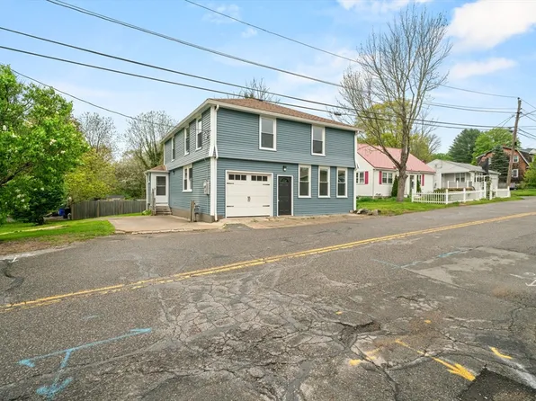 1381 Cohannet St, Taunton, MA 02780