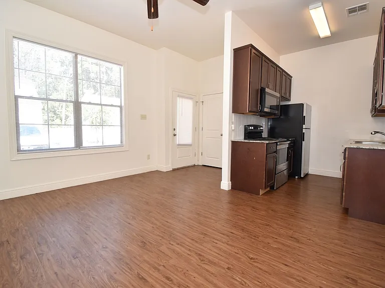 2408-2464 W Barnett Springs Ave — Photo 5