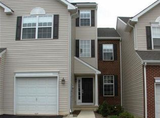 5546 Spring Ridge Dr W, Macungie, PA 18062