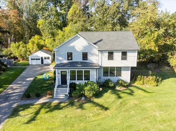 36 Fisher Rd, Southborough, MA 01772