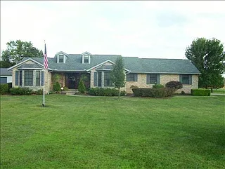 2383 Needmore Rd photo 1
