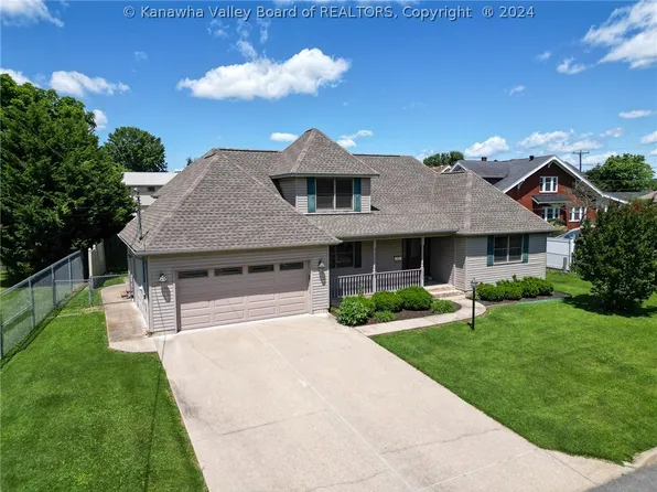 1009 College Ave, Barboursville, WV 25504