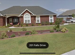 201 Falls Dr, Bonaire, GA 31005