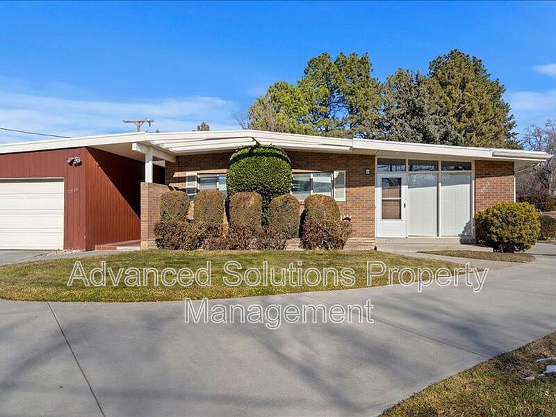 1st image of 2515-2517 E Neffs Ln