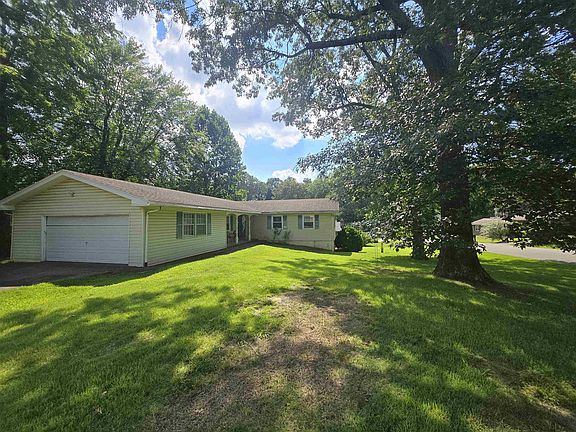 4th image of 1027 Bradford St