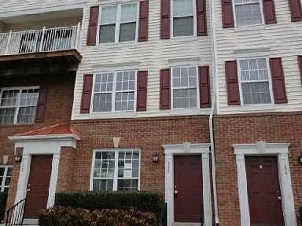 2497 Angeline Dr APT 101, Herndon, VA 20171