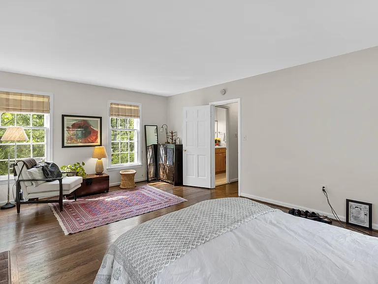 3909 Watson Pl NW — Photo 21