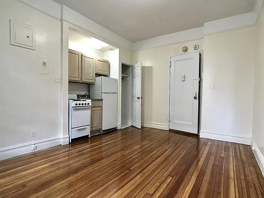 Rented by Sovereign Associates | media 10