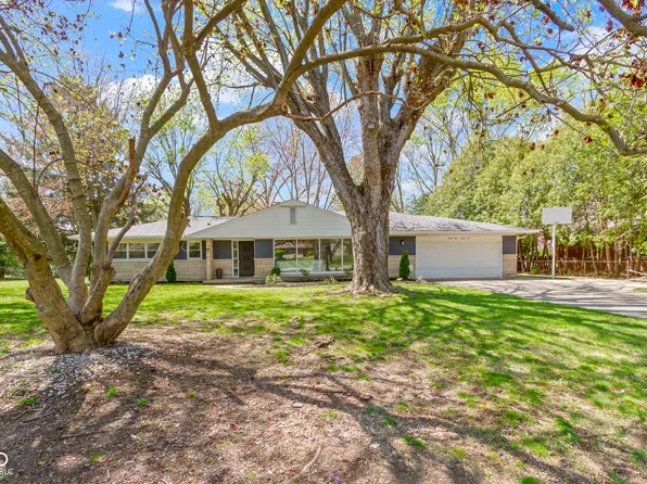 2325 Melody Ln, Anderson, IN 46012