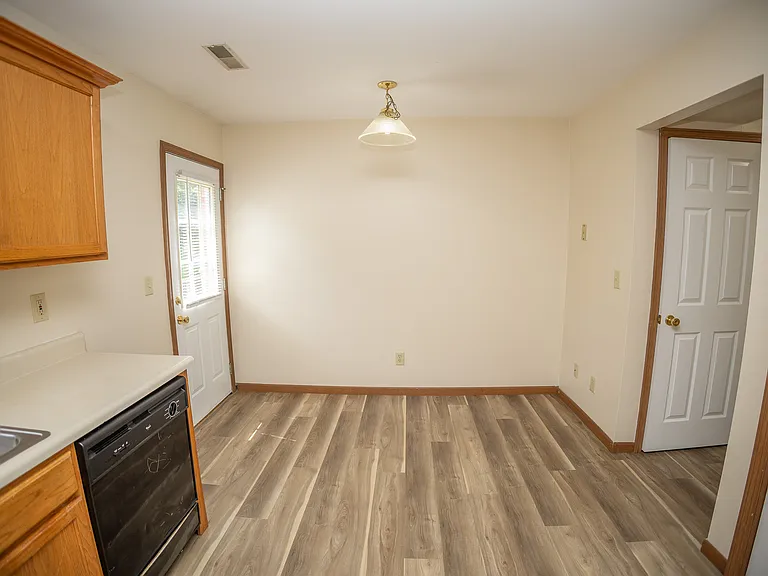 1112 Jefferson St #I — Photo 7