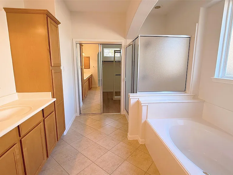 8610 Rising Oak Ln — Photo 30