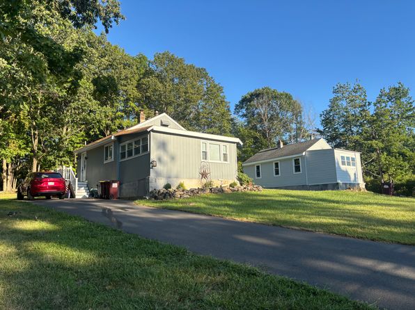 22 Knob Hill Rd