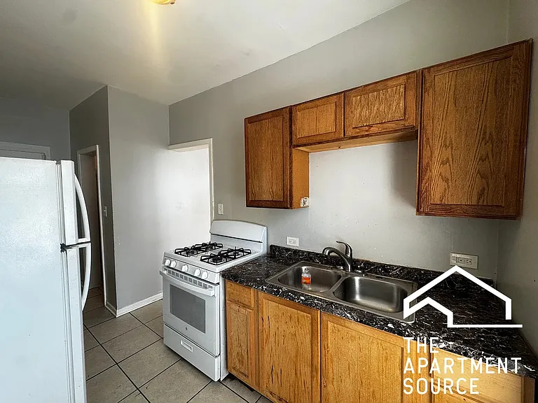 7654 S Marquette Ave #2 — Photo 3