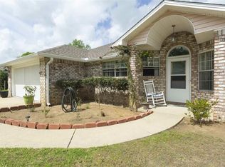 724 Meadowview Ln, Pensacola, FL 32514