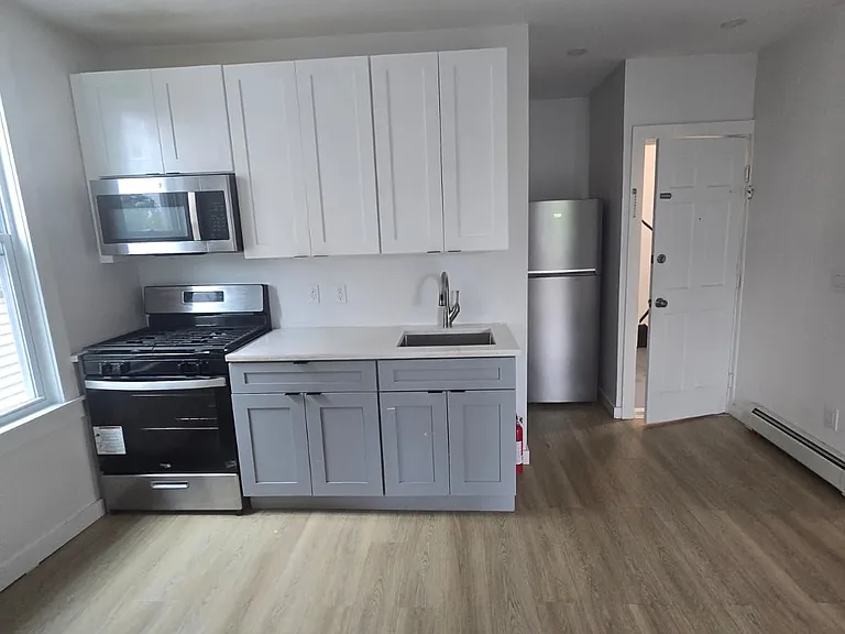 123 Parker Ave #5A — Photo 2