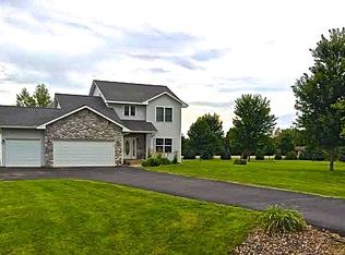 466 Dylan Ct, Hudson, WI 54016