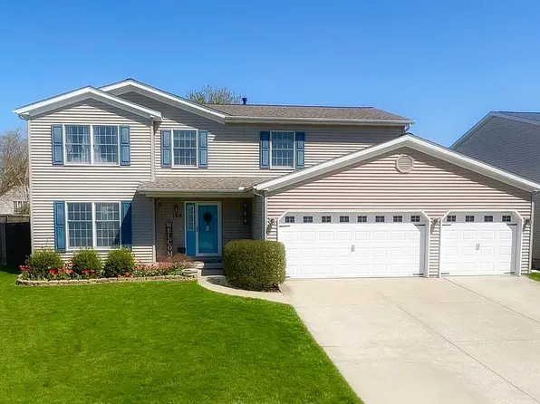 1304 Cashel Dr, Bloomington, IL 61704