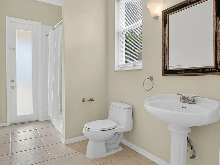 22194 Braddock Pl — Photo 27