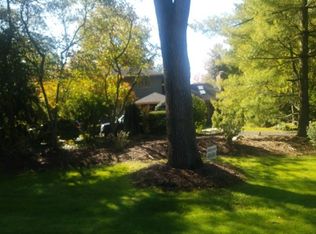 25435 Canterbury Rd, Franklin, MI 48025