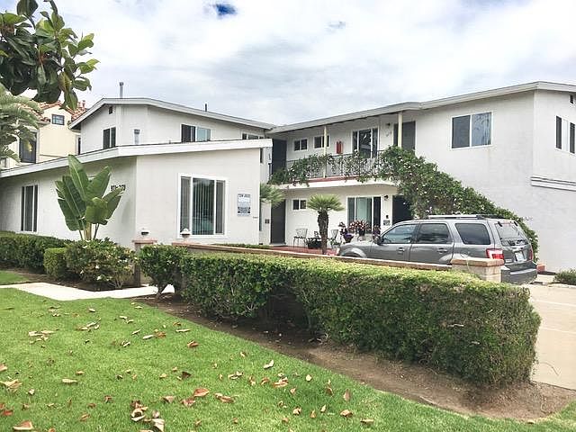 1st image of 979 D Ave