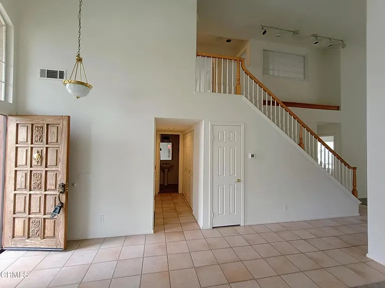 1405 La Culebra Cir — Photo 10