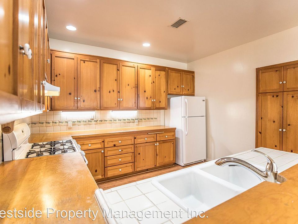 1st image of 111-113 Paloma Ave #111