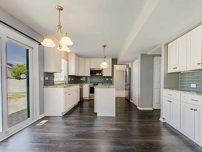 1371 E Braymore Cir — Photo 11