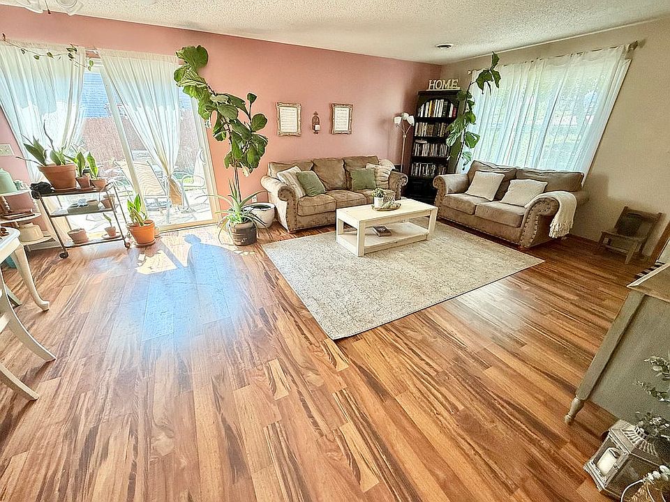 1st image of 507 Mustang Dr