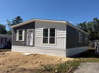 5 Downfield Ln, Rochester, NH 03867