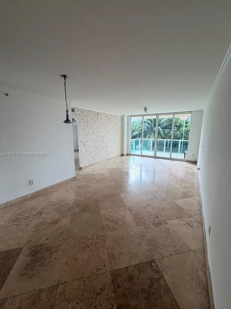 Aventura Marina Condo Num — Photo 3