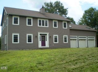 8A Oak Ln, Danbury, CT 06810