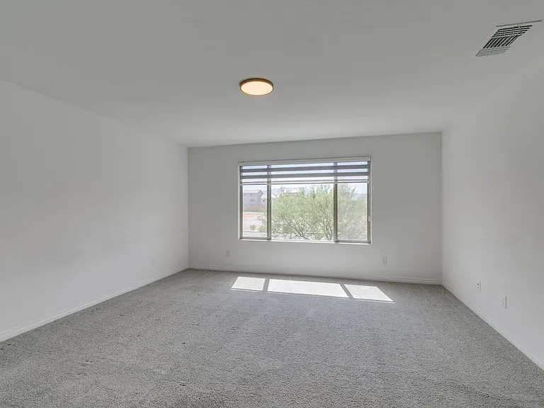 10303 Dallington St — Photo 41