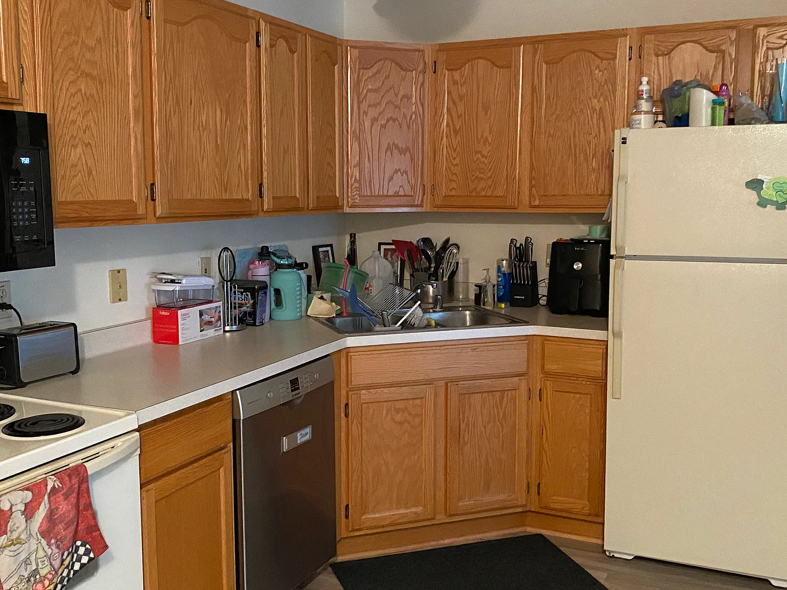 2 bed, 1100 sqft, $1,400 — Photo 3