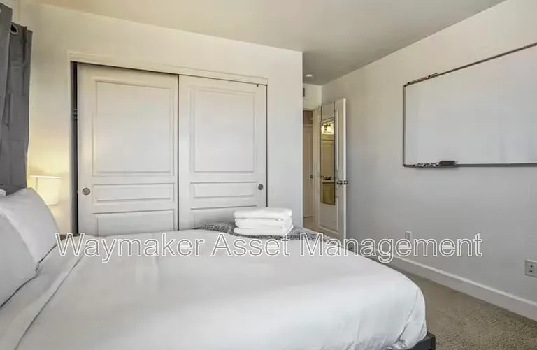 10904 Cascading Spring Cir — Photo 5