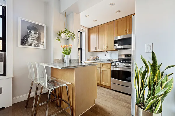 Sold by Compass | media 4