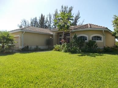 1st image of 308 SW 16th Ter