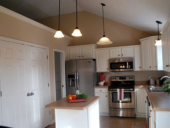 4th image of 4711 Erinwood Ct