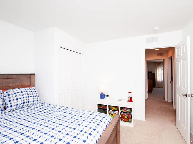 313 Estate Dr — Photo 5