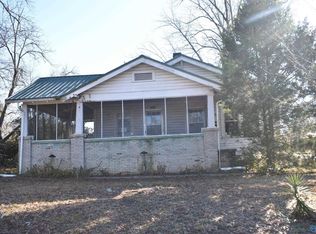 701 Windsor St, East Gadsden, AL 35903