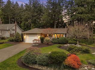 1636 Barrett Dr, North Saanich, BC