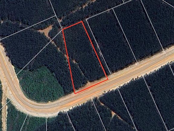 3rd image of 16076 Forest Mill Rd