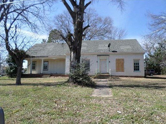 1st image of 220 N Richardson St