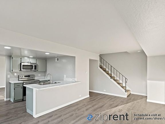 5th image of 2203 Admiralty Ln
