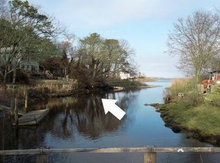 77 Reeves Bay Trl, Flanders, NY 11901