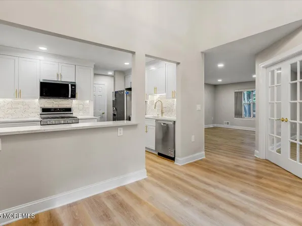 321 Sunshine Court, Englishtown, NJ 07726